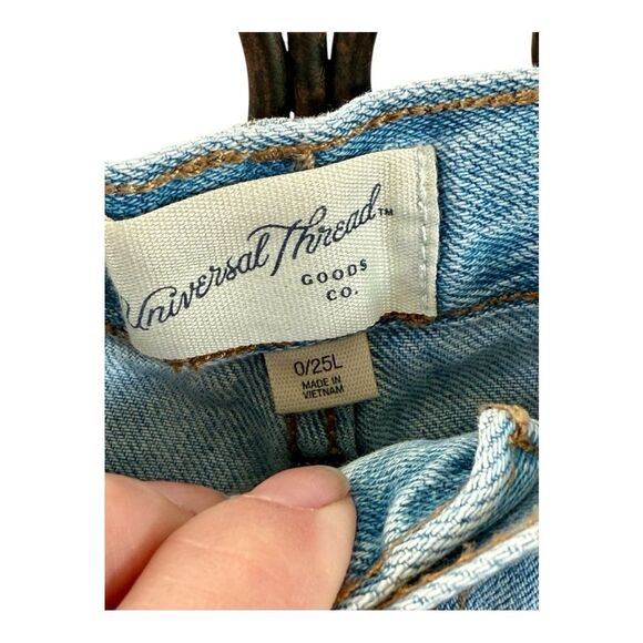 Universal Thread light washed denim wide leg jean. Size  25/L. NET - Picture 6 of 11